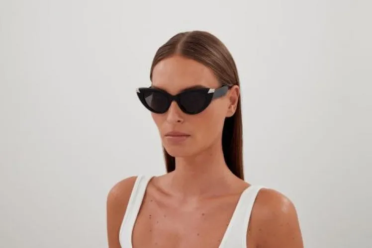 Alexander McQueen AM0442S Sunglasses