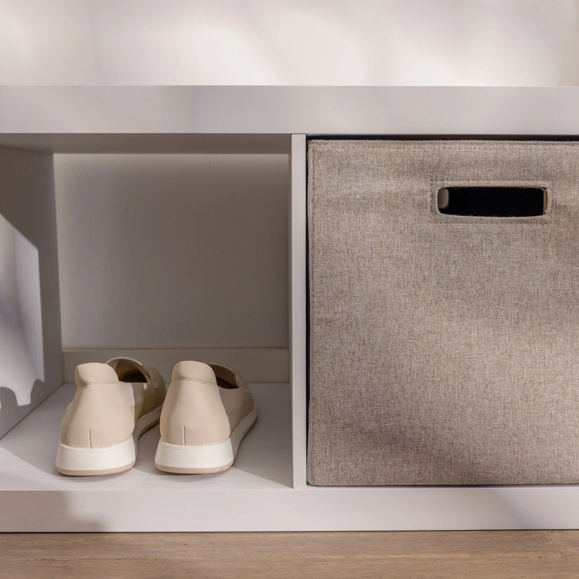 Better Homes & Gardens BHD036118664054 5-Cube Vertical Storage Organizer White Texture