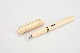 Lamy Safari Cream Fountain Pen