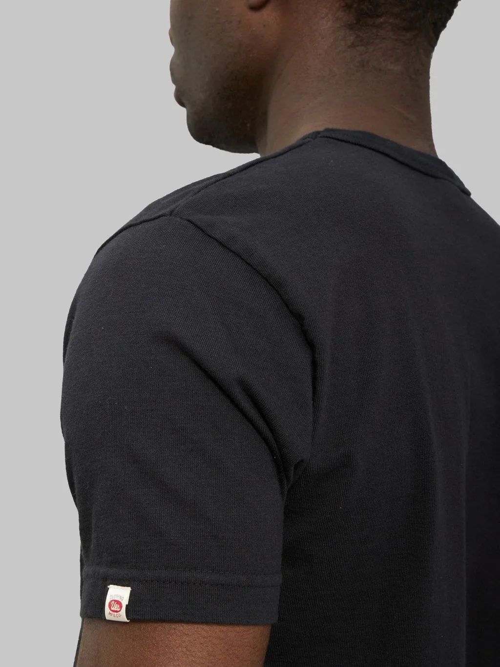 UES Ramayana Crew-Neck Pocket T-Shirt Black