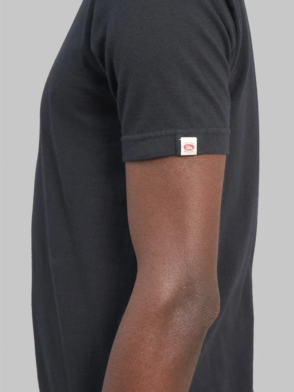 UES Ramayana Crew-Neck T-Shirt Black
